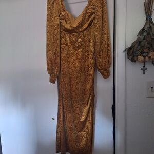 Elegant Gold Women's Dress